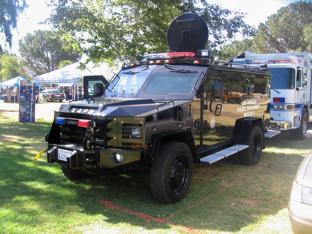 CA, LAPD SWAT