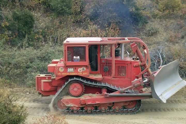ruspe escavatori USA pompieri Ca_los_angeles_county_dozer_1-1