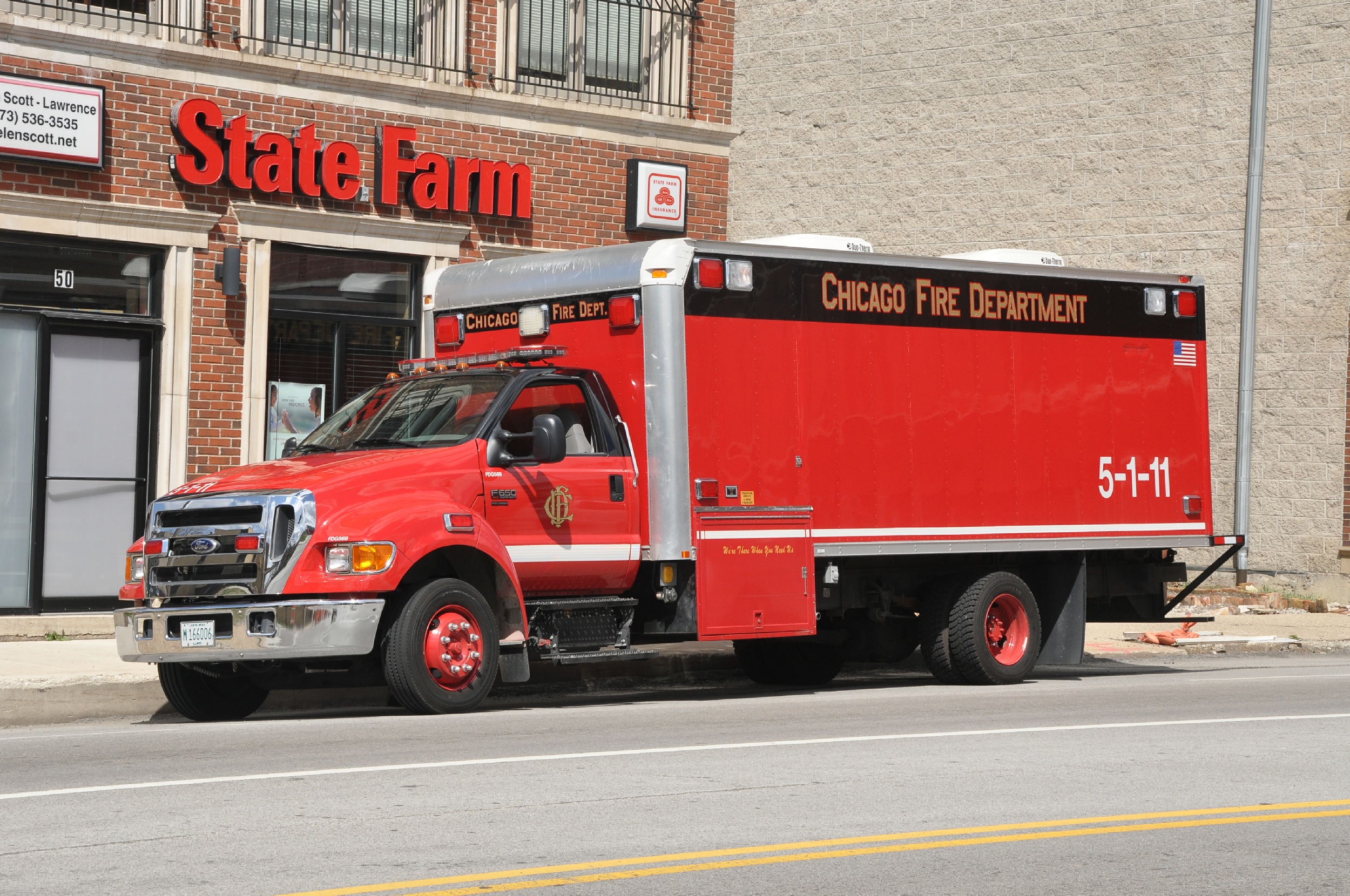 Fire unit. Пожарные Чикаго Hazmat. Пожарные Чикаго пожарная машина. Пожарные Чикаго Hazmat Unit. Chicago Fire Department Ranks.