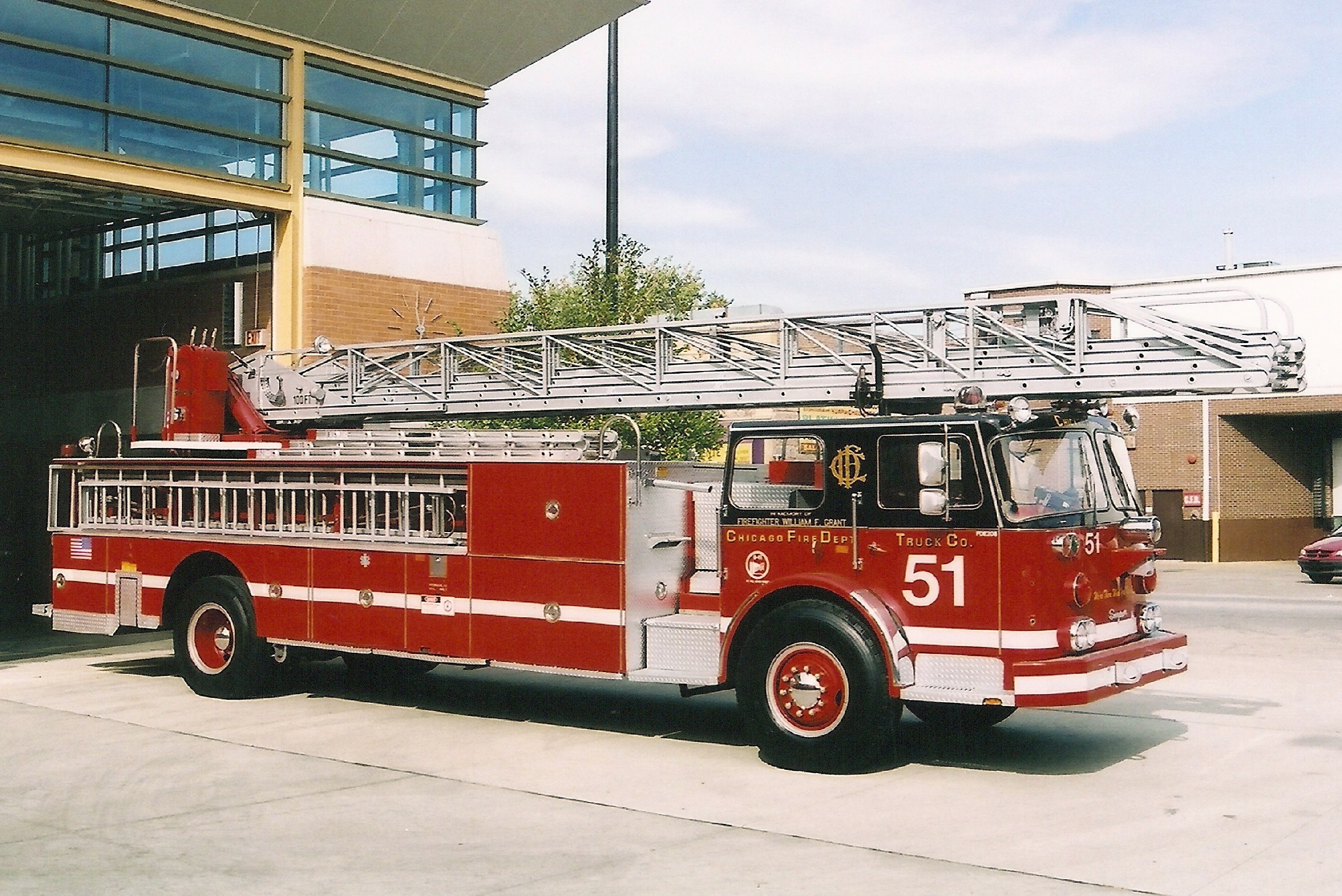 CFD Old Ladder 50